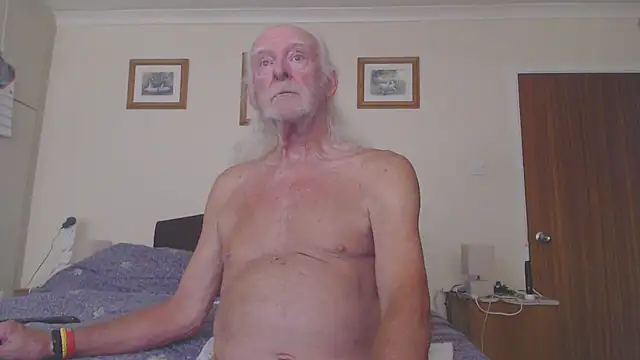 Snapshot of WaverlyKernow chatting on June 27, 9:15 am WaverlyKernow online show from June 27, 9:15 am