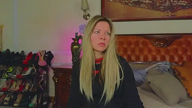 Real Tini online show from February 26, 7:08 am