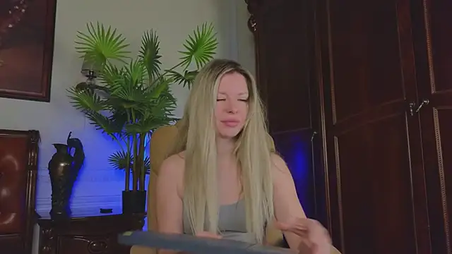 Real Tini online show from April 13, 6:28 am