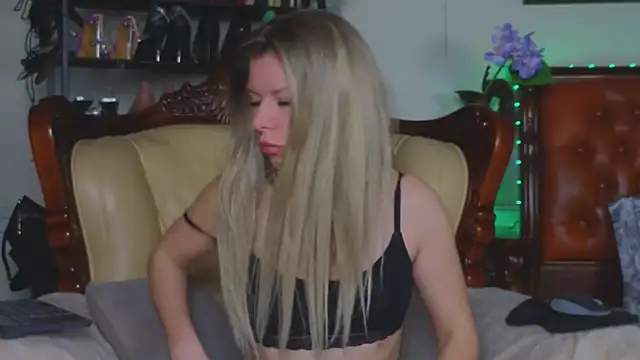 Real Tini online show from April 4, 6:20 am