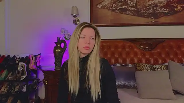 Real Tini online show from March 5, 7:05 am