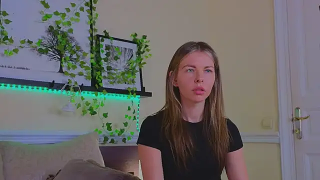 Real Tini online show from March 14, 1:13 pm