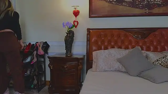 Real Tini online show from February 16, 6:12 am