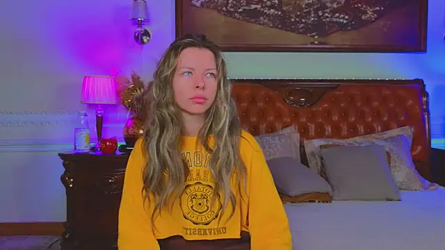 Real Tini online show from November 25, 6:36 am