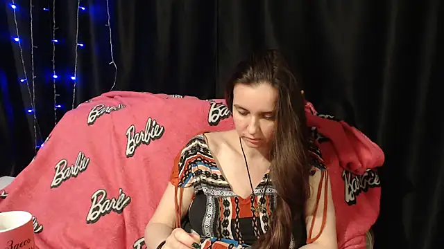 Snapshot of Milana69 chatting on December 3, 4:17 pm Milana69 online show from December 3, 4:17 pm