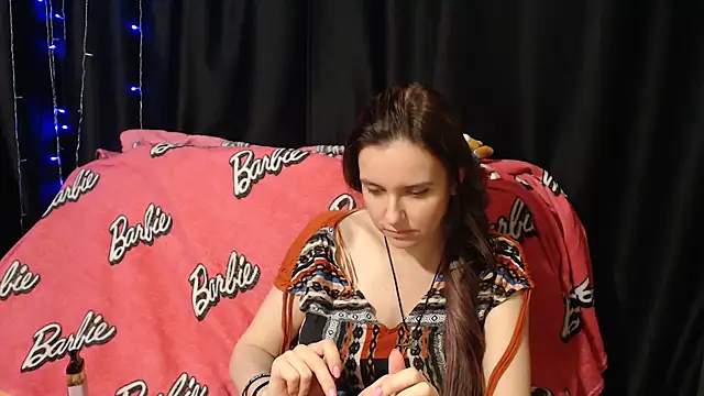 Snapshot of Milana69 chatting on November 21, 6:07 pm Milana69 online show from November 21, 6:07 pm