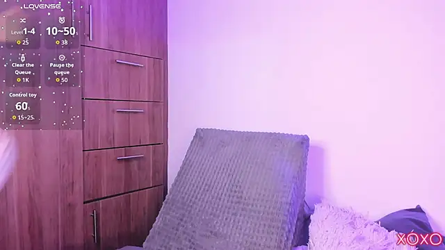 Snapshot of honeykitty_777 chatting on June 5, 6:52 am honeykitty 777 online show from June 5, 6:52 am