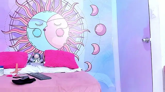 Snapshot of luna_hoott chatting on February 4, 7:20 pm luna hoott online show from February 4, 7:20 pm