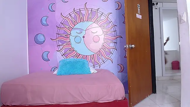 luna hoott online show from May 29, 6:58 pm