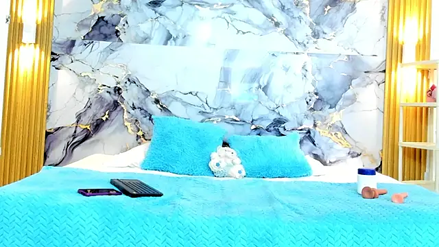 luna hoott online show from November 14, 1:37 pm