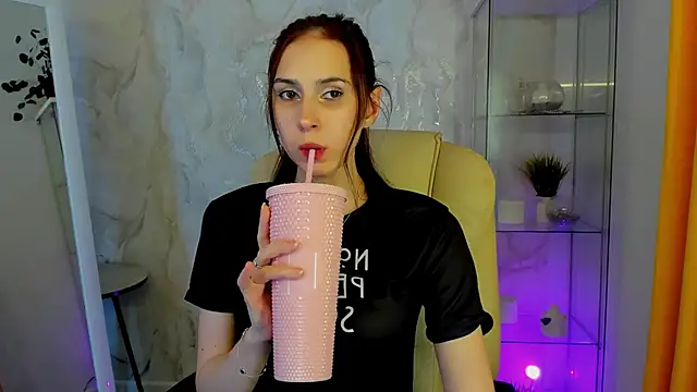 ArmiEri online show from November 9, 6:34 pm