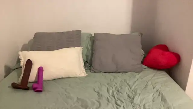 AnabellaAsster online show from April 2, 11:55 pm