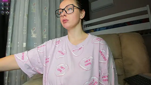 Snapshot of lecherous_wife chatting on September 11, 5:24 pm lecherous wife online show from September 11, 5:24 pm