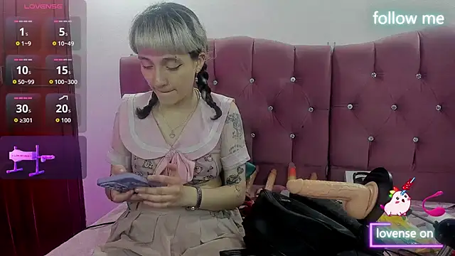 neeko princes online show from November 11, 12:11 pm