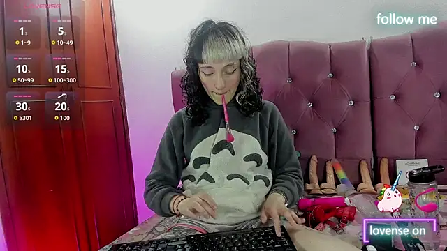 neeko princes online show from October 28, 12:15 pm