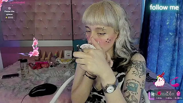 neeko princes online show from April 30, 12:34 pm
