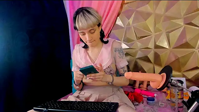 neeko princes online show from October 1, 12:20 pm