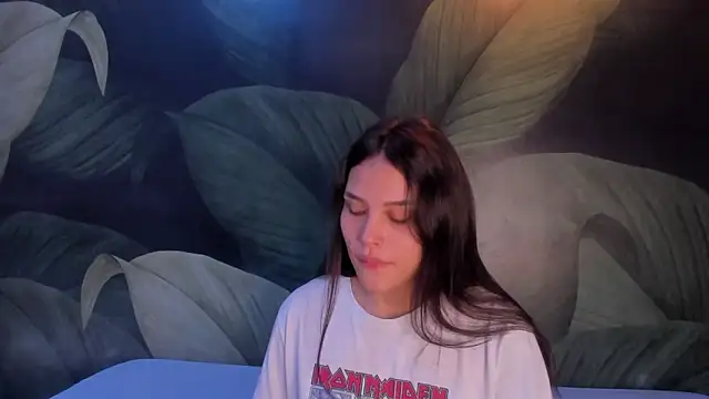 Snapshot of sweett_dirty chatting on February 25, 12:27 pm sweett dirty online show from February 25, 12:27 pm