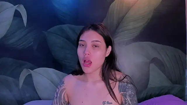 Snapshot of sweett_dirty chatting on November 25, 12:27 pm sweett dirty online show from November 25, 12:27 pm