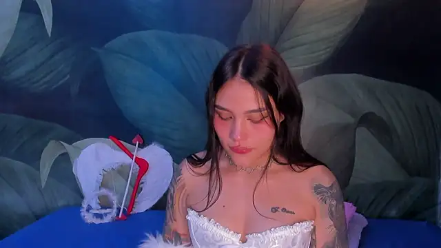Snapshot of sweett_dirty chatting on February 14, 6:29 pm sweett dirty online show from February 14, 6:29 pm