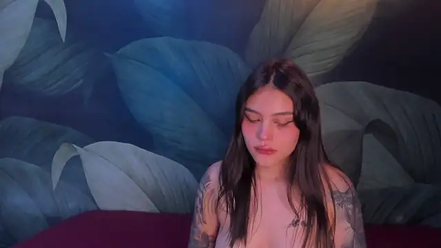 Snapshot of sweett_dirty chatting on February 17, 3:33 pm sweett dirty online show from February 17, 3:33 pm