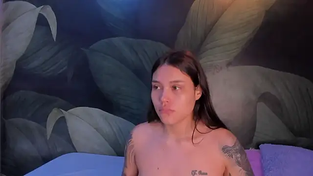 Snapshot of sweett_dirty chatting on March 5, 12:11 pm sweett dirty online show from March 5, 12:11 pm