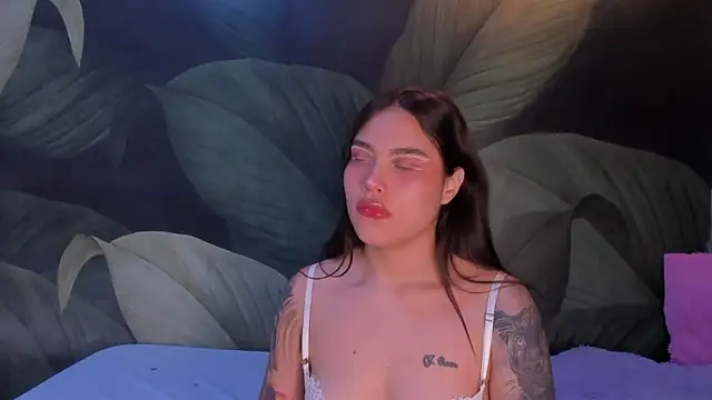 Snapshot of sweett_dirty chatting on March 14, 3:36 pm sweett dirty online show from March 14, 3:36 pm