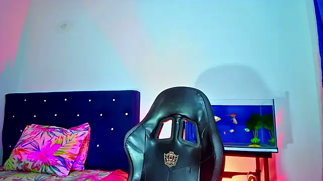 Aliice Doll online show from February 8, 3:48 am