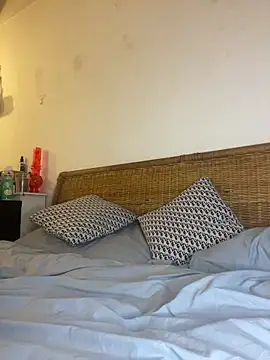 chunliklk online show from February 18, 9:11 pm