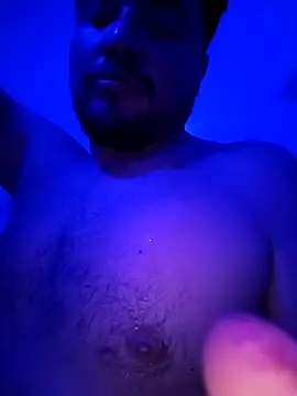 Snapshot of Bartolito001 chatting on September 17, 7:43 am Bartolito001 online show from September 17, 7:43 am