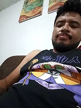 Snapshot of Bartolito001 chatting on September 26, 3:46 am Bartolito001 online show from September 26, 3:46 am