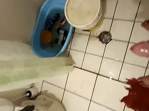 Snapshot of Bartolito001 chatting on October 22, 7:08 am Bartolito001 online show from October 22, 7:08 am