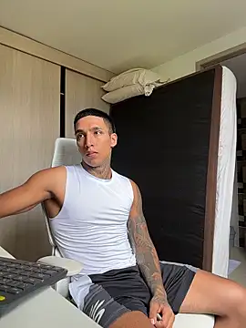 sendfer online show from December 18, 8:34 pm