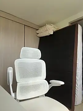 sendfer online show from December 5, 8:06 pm