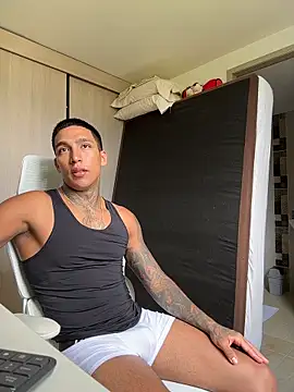 sendfer online show from March 10, 7:07 pm