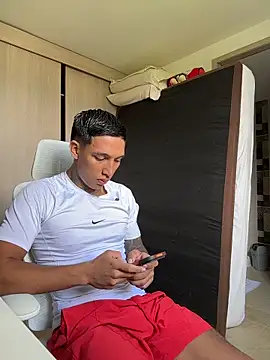Snapshot of sendfer chatting on May 19, 7:10 pm sendfer online show from May 19, 7:10 pm