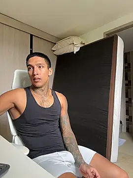 sendfer online show from February 24, 7:04 pm