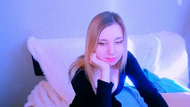 AliceFire  online show from October 14, 7:42 am