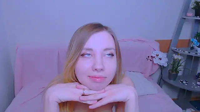 AliceFire  online show from February 18, 9:06 am