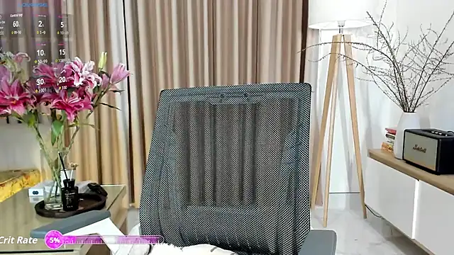  Joliie  online show from February 25, 7:41 am