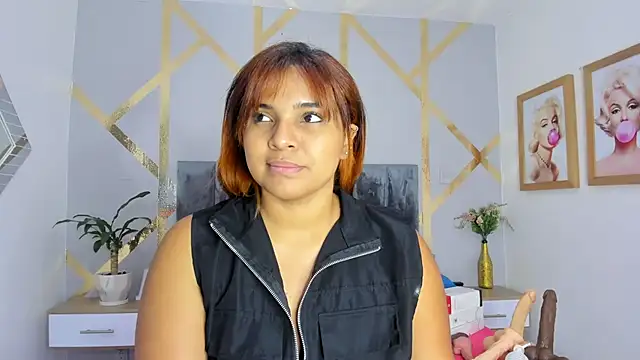 angelina castroo online show from February 19, 3:06 am