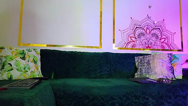 PandoraVolkov online show from April 2, 7:26 am