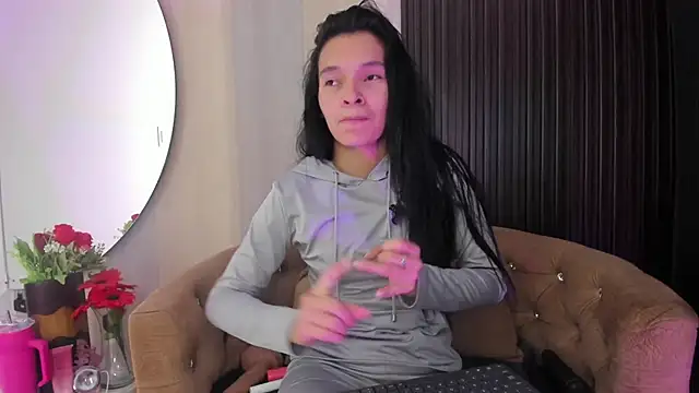  shantal smith online show from April 6, 1:34 am