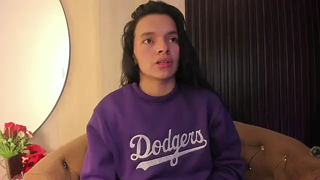  shantal smith online show from April 8, 12:45 am