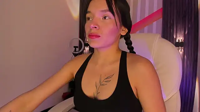  shantal smith online show from June 3, 1:17 am