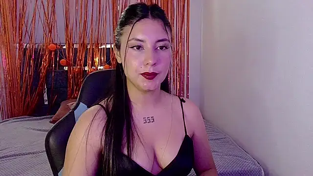 Snapshot of Lia_14_ chatting on December 5, 6:06 pm Lia 14 online show from December 5, 6:06 pm