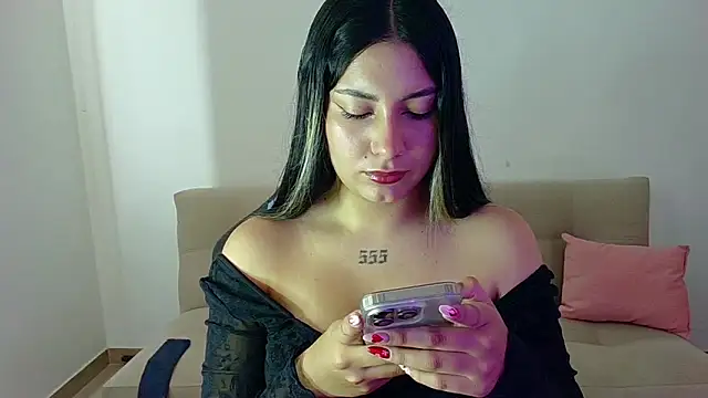 Lia 14  online show from April 14, 5:07 pm