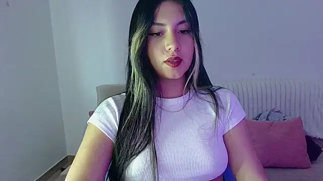 Lia 14  online show from May 1, 10:37 pm