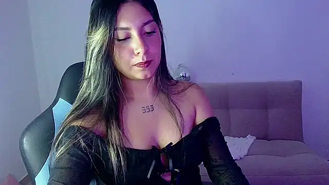 Lia 14  online show from March 6, 10:38 pm