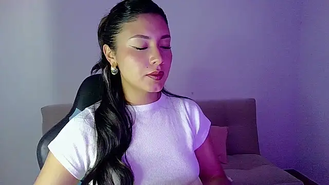 Snapshot of Lia_14_ chatting on March 4, 10:39 pm Lia 14 online show from March 4, 10:39 pm